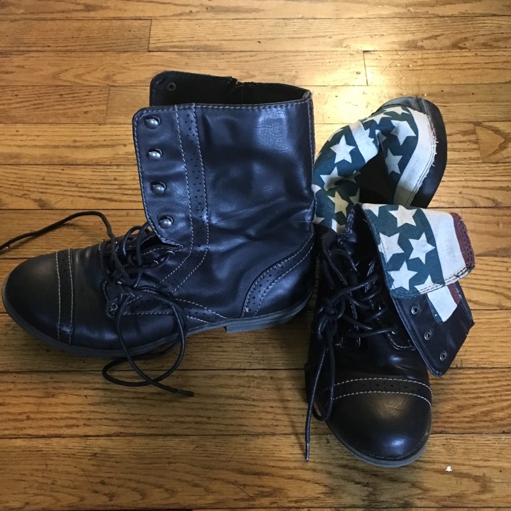 Boots w/American flag